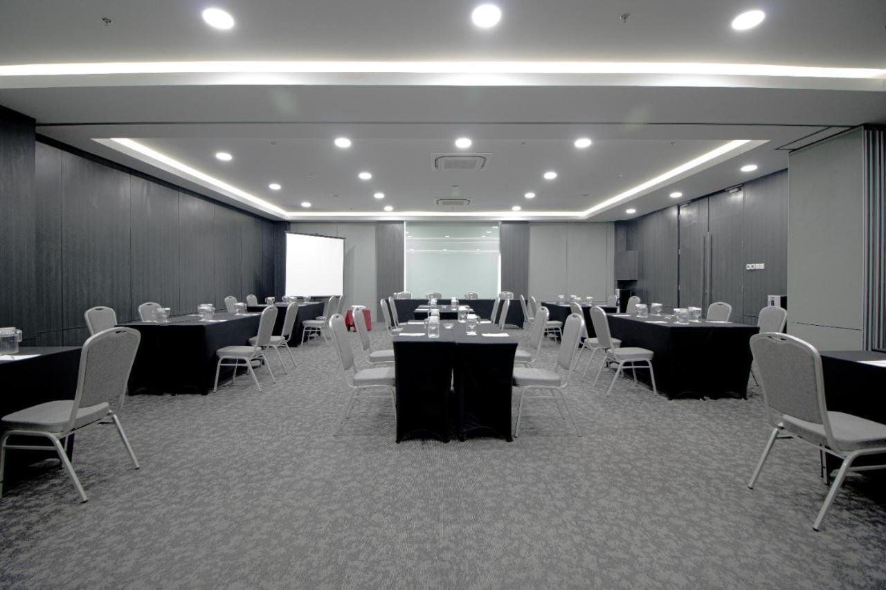 เฟฟโฮเต็ล สุบัง Hotel ซูบัง ภายนอก รูปภาพ