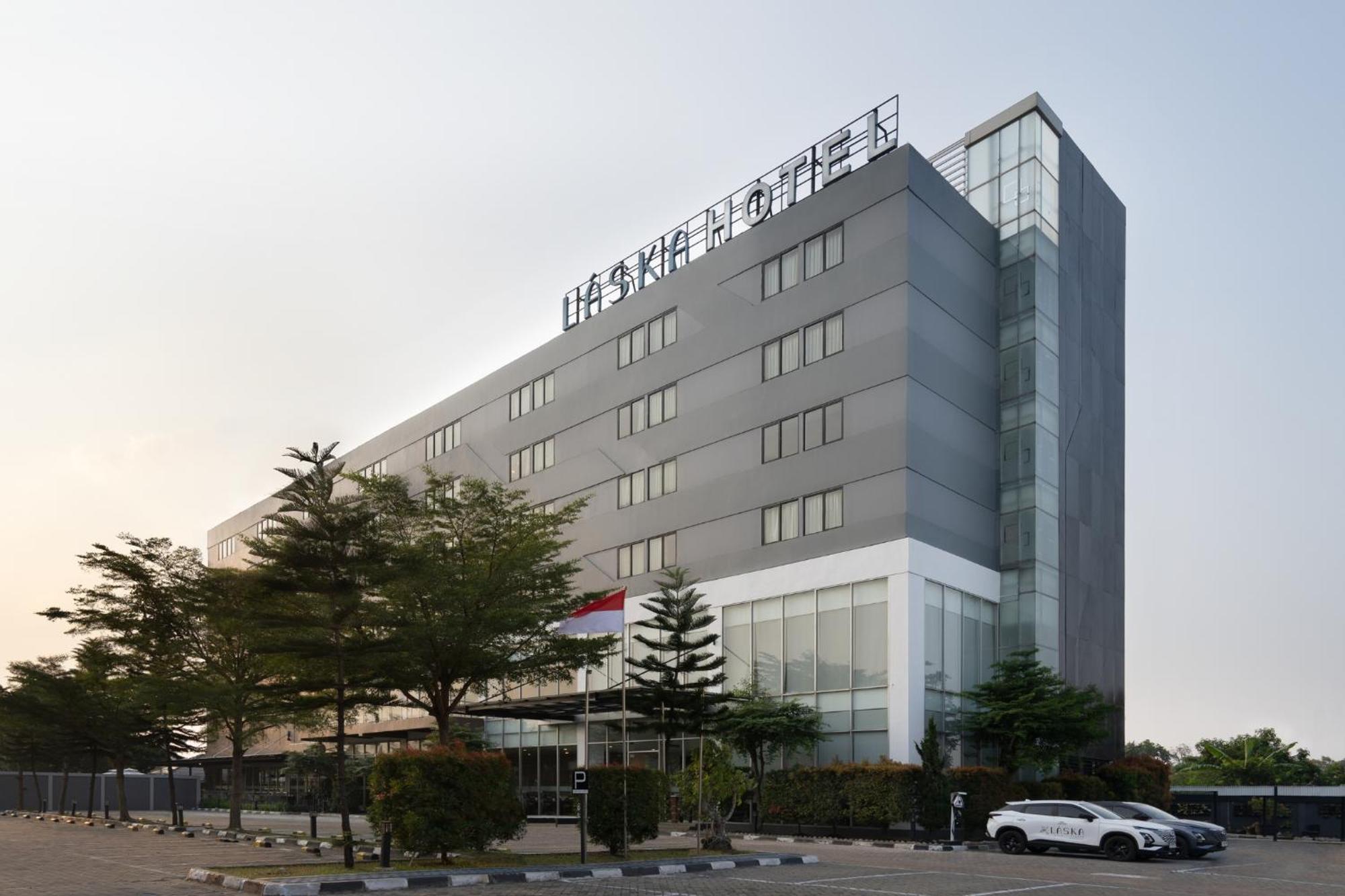 เฟฟโฮเต็ล สุบัง Hotel ซูบัง ภายนอก รูปภาพ