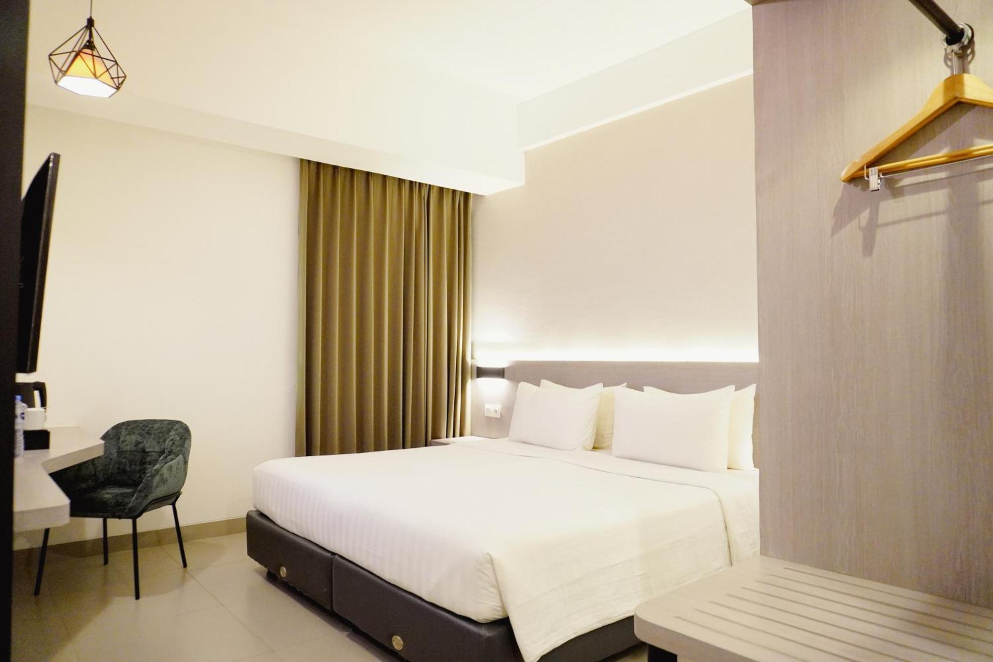 เฟฟโฮเต็ล สุบัง Hotel ซูบัง ภายนอก รูปภาพ